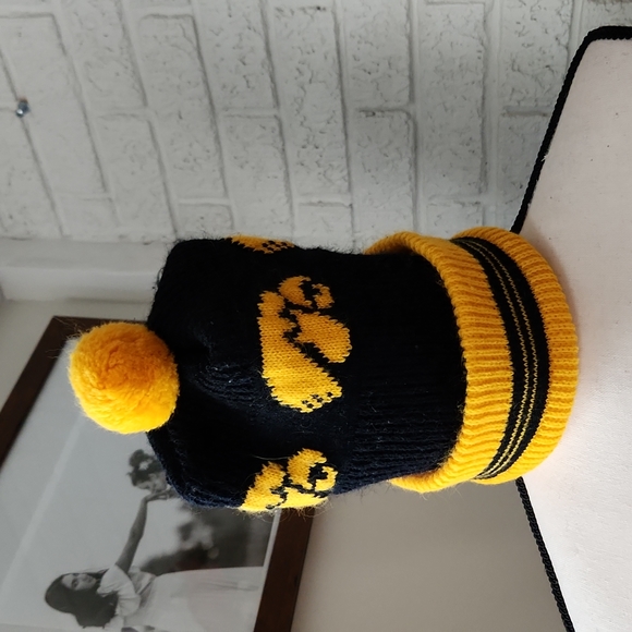 Vintage Iowa Hawkeye stocking hat - Picture 1 of 4